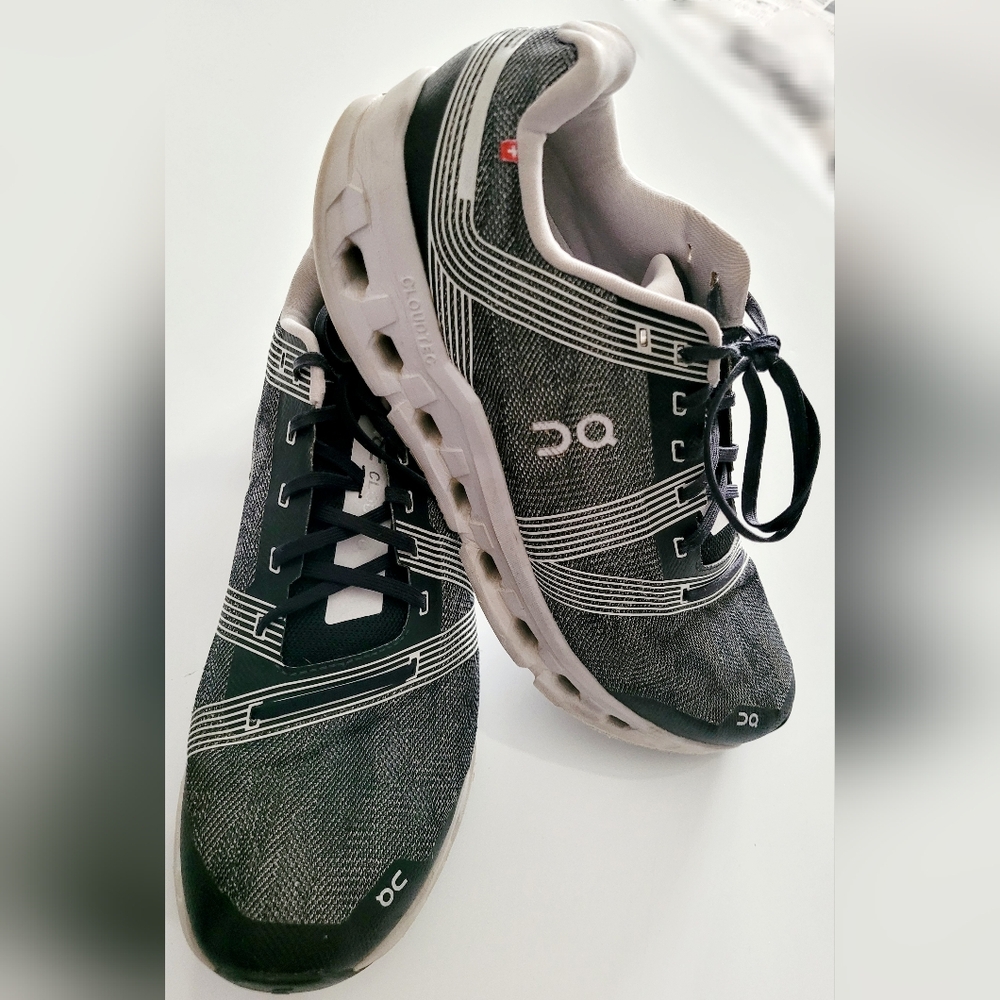 On Running Cloudgo Upgraded Cloudtec Mesh Gray/Wh… - image 4